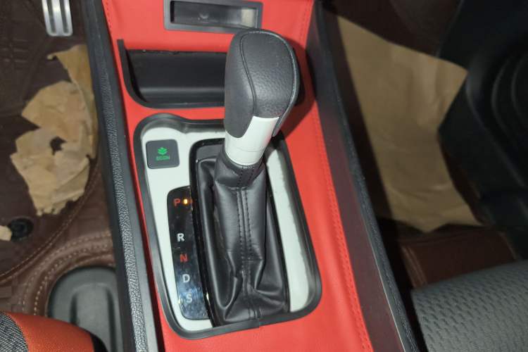 Used Honda Fit 2021 1.5L CVT Trendy Sports Edition Gear Lever
