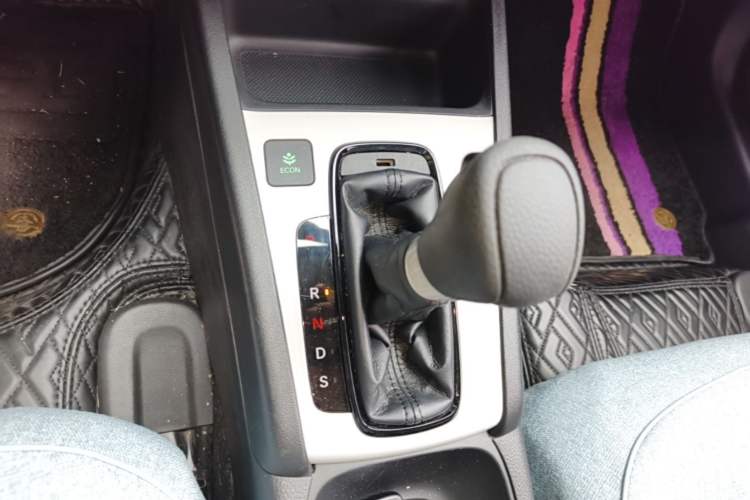 Used Honda Fit 2021 1.5L CVT Trendy Sports Edition Gear Lever