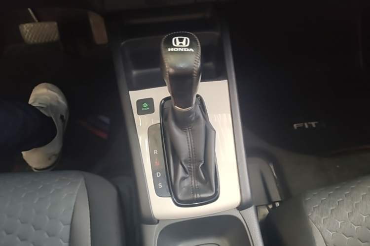Used Honda Fit 2021 1.5L CVT Trendy Edition Gear Lever