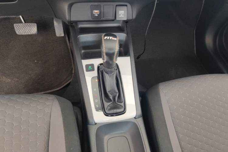 Used Honda Fit 2021 1.5L CVT Trend Edition Gear Lever
