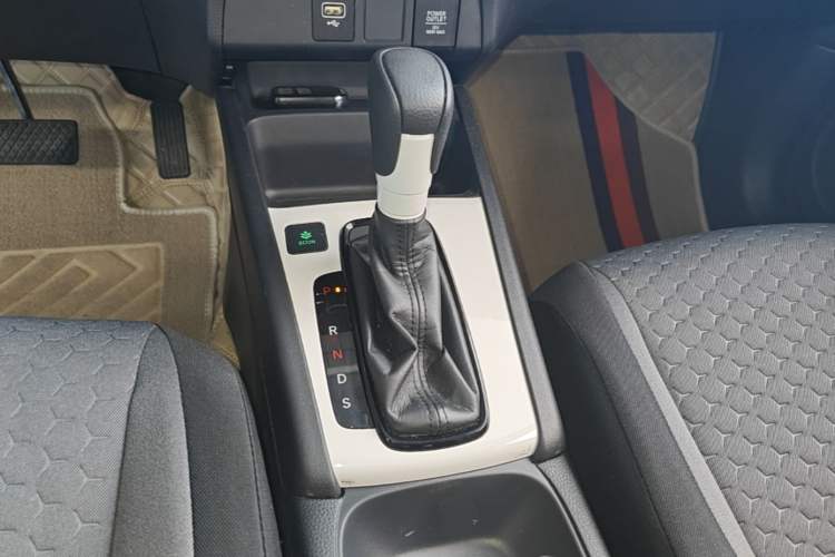 Used Honda Fit 2021 1.5L CVT Trendy Run Pro Edition Gear Lever