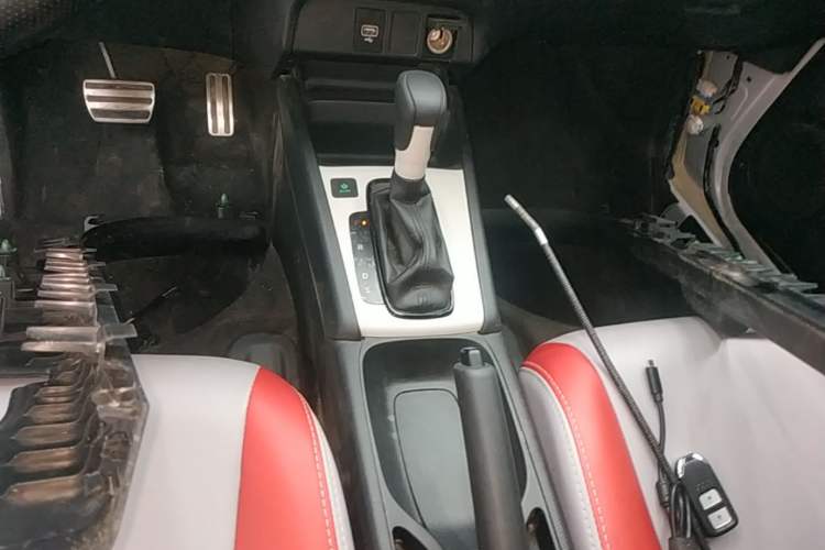 Used Honda Fit 2021 1.5L CVT Trendy Sports Edition Gear Lever