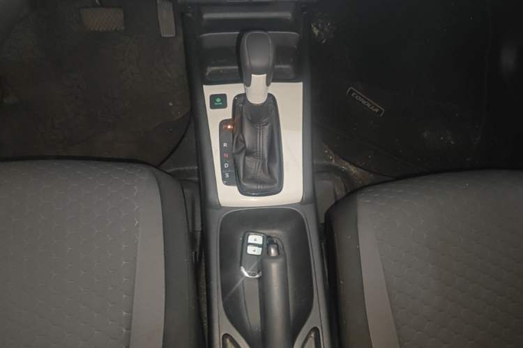 Used Honda Fit 2021 1.5L CVT Trend Edition Gear Lever