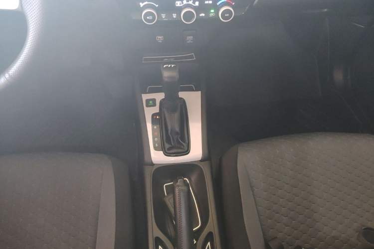 Used Honda Fit 2021 1.5L CVT Trendy Edition Gear Lever