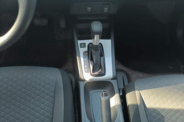 Used Honda Fit 2021 1.5L CVT Trendy Run Pro Edition Gear Lever