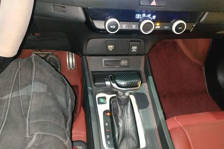 Used Honda Fit 2021 1.5L CVT Trendy Run Pro Edition Gear Lever