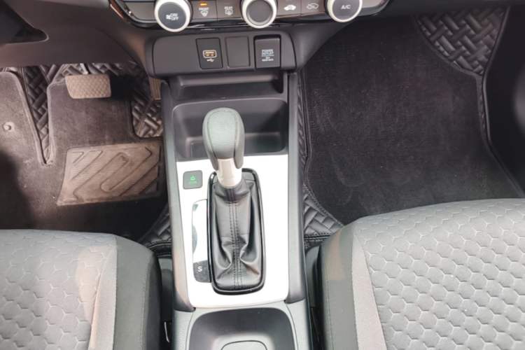 Used Honda Fit 2021 1.5L CVT Trend Edition Gear Lever