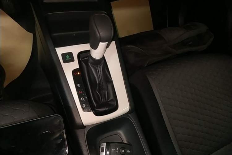 Used Honda Fit 2021 1.5L CVT Trendy Sports Edition Gear Lever