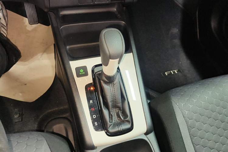 Used Honda Fit 2021 1.5L CVT Trendy Sports Edition Gear Lever