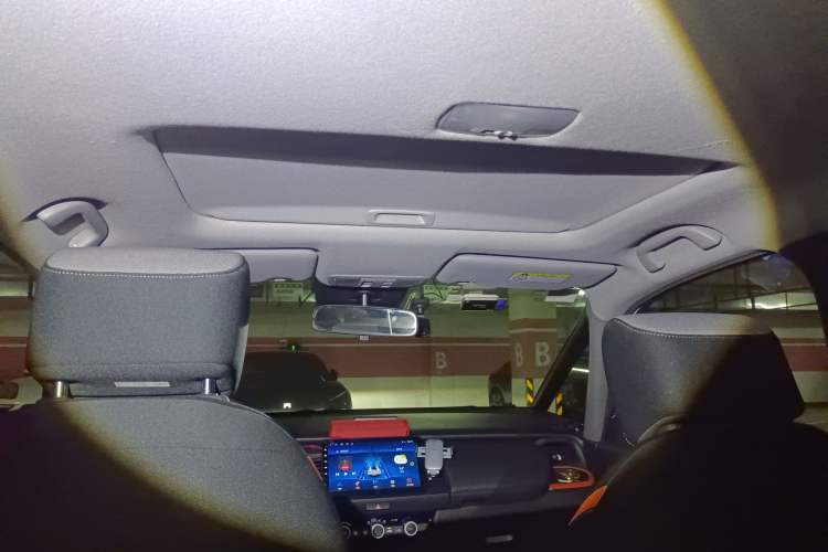 Used Honda Fit 2021 1.5L CVT Trendy Run Pro Edition Headliner