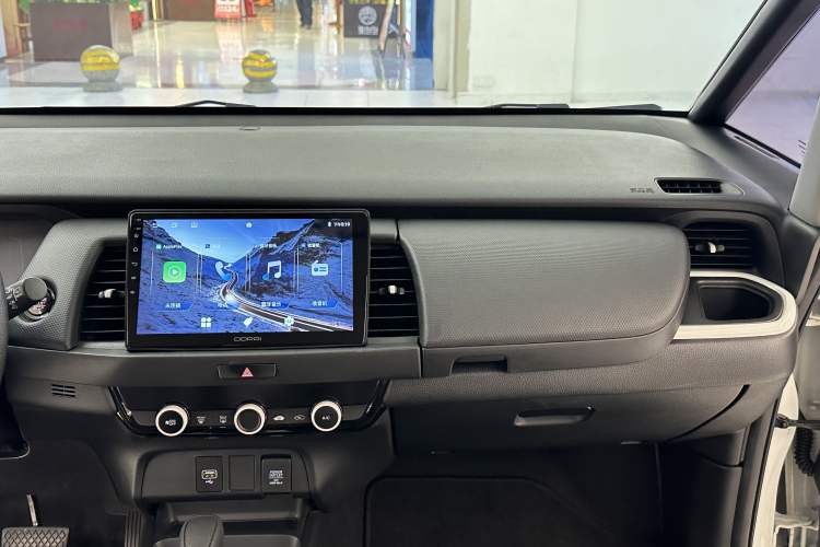 Used Honda Fit 2021 1.5L CVT Trend Edition Interior 7
