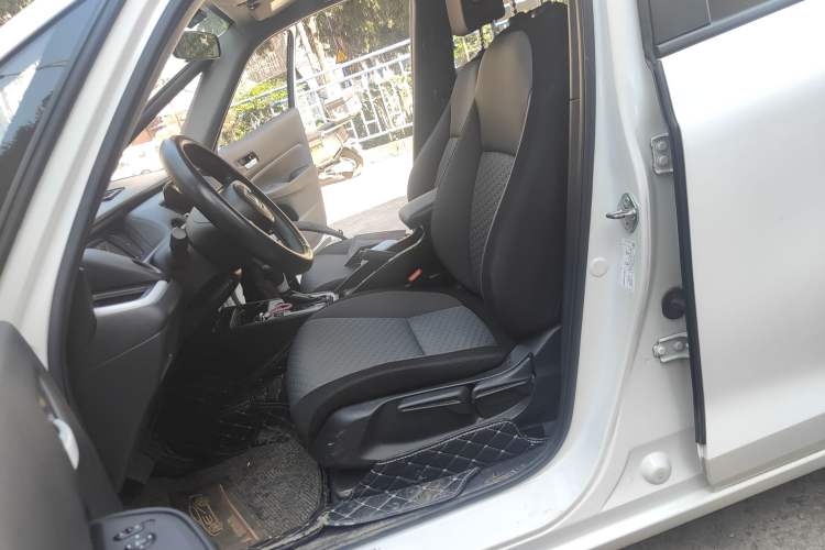 Used Honda Fit 2021 1.5L CVT Trendy Edition Left Front Seat