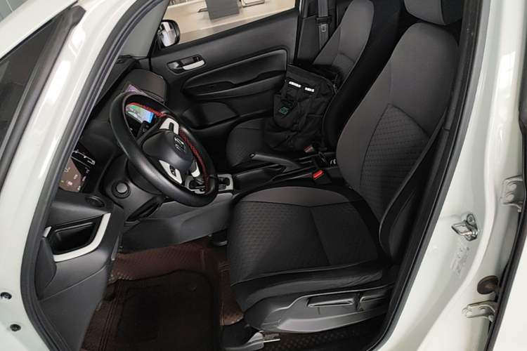 Used Honda Fit 2021 1.5L CVT Trendy Edition Left Front Seat