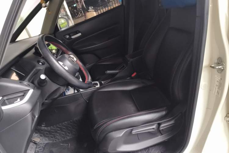 Used Honda Fit 2021 1.5L CVT Trendy Edition Left Front Seat