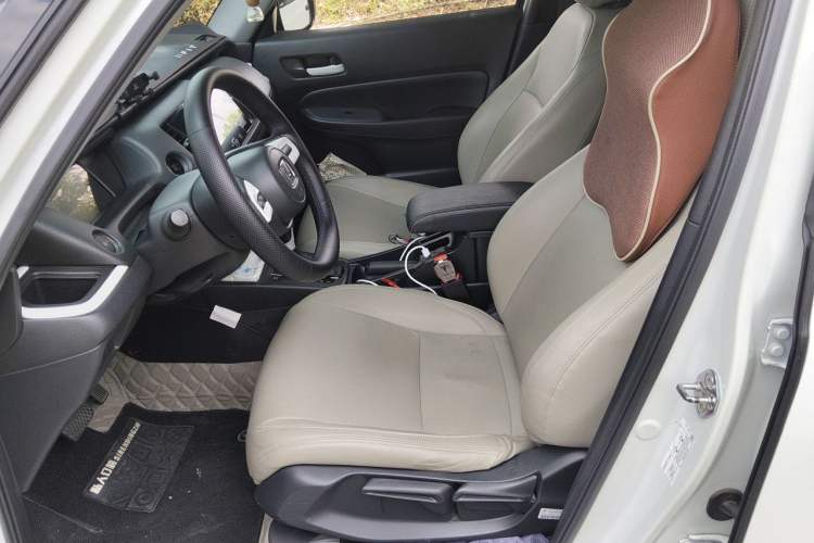 Used Honda Fit 2021 1.5L CVT Trendy Edition Left Front Seat