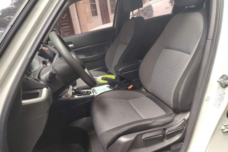 Used Honda Fit 2021 1.5L CVT Trendy Edition Left Front Seat