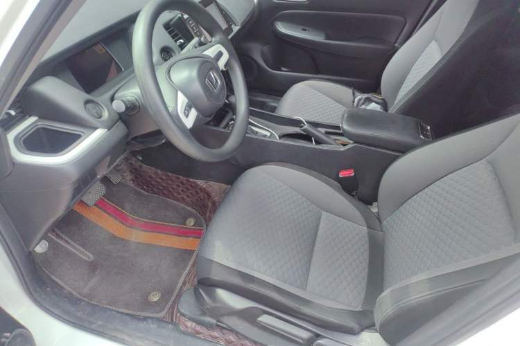 Used Honda Fit 2021 1.5L CVT Trendy Edition Left Front Seat