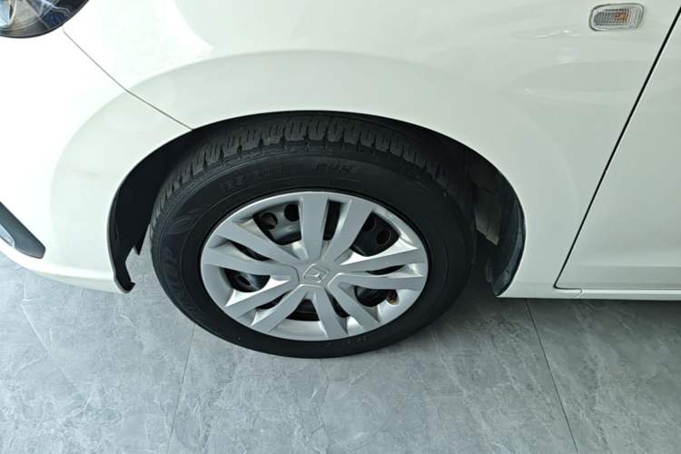 Used Honda Fit 2021 1.5L CVT Trendy Sports Edition Left Front Wheel Hub
