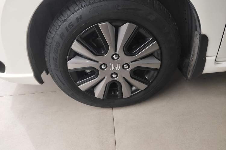 Used Honda Fit 2021 1.5L CVT Trendy Sports Edition Left Front Wheel Hub