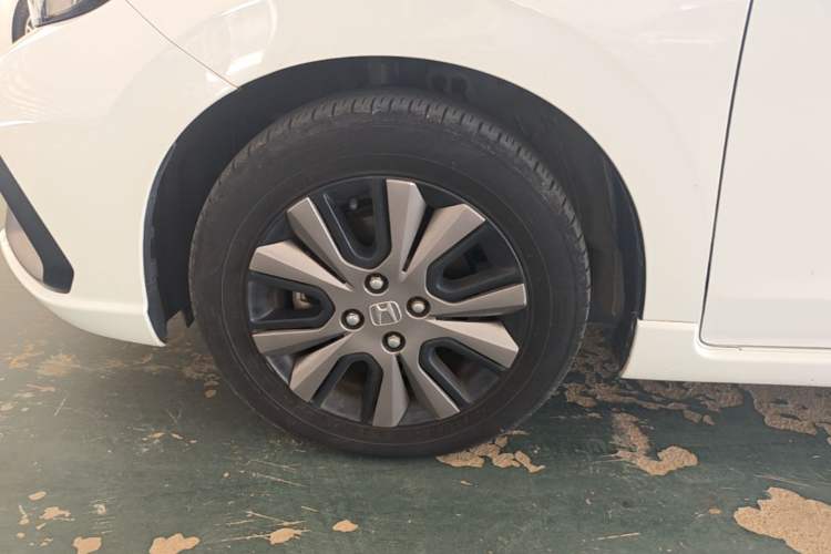 Used Honda Fit 2021 1.5L CVT Trendy Sports Edition Left Front Wheel Hub