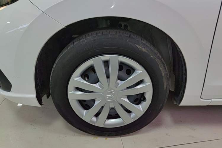 Used Honda Fit 2021 1.5L CVT Trendy Sports Edition Left Front Wheel Hub