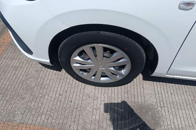 Used Honda Fit 2021 1.5L CVT Trendy Run Pro Edition Left Front Wheel Hub