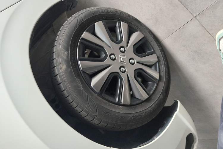 Used Honda Fit 2021 1.5L CVT Trendy Sports Edition Left Front Wheel Hub