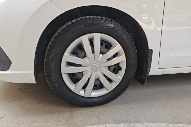 Used Honda Fit 2021 1.5L CVT Trendy Sports Edition Left Front Wheel Hub