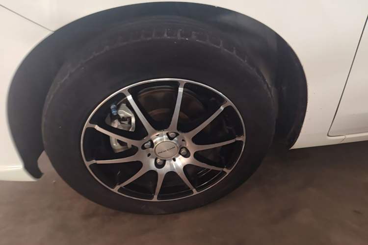 Used Honda Fit 2021 1.5L CVT Trendy Edition Left Front Wheel Hub
