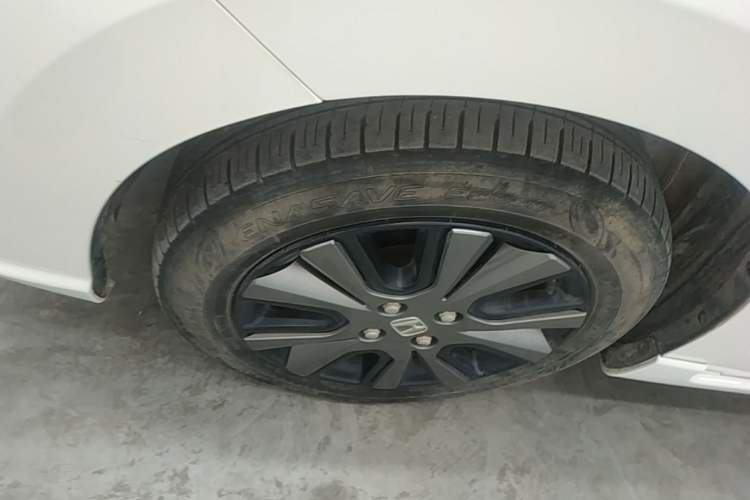 Used Honda Fit 2021 1.5L CVT Trendy Sports Edition Left Front Wheel Hub
