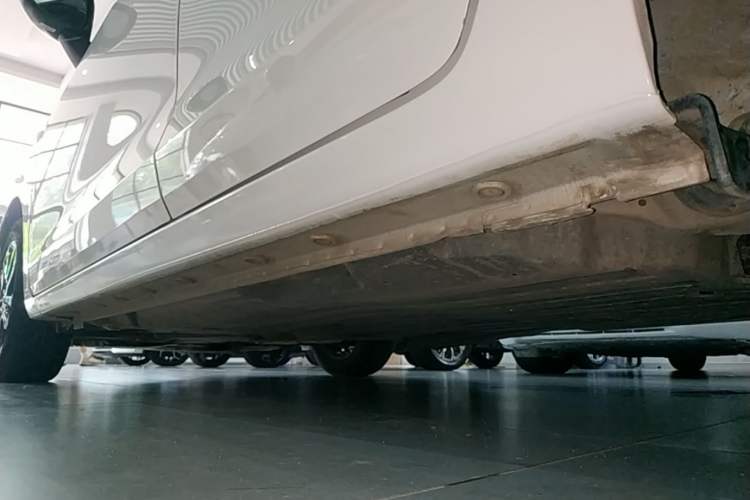 Used Honda Fit 2021 1.5L CVT Trendy Run Pro Edition Left Side Sill