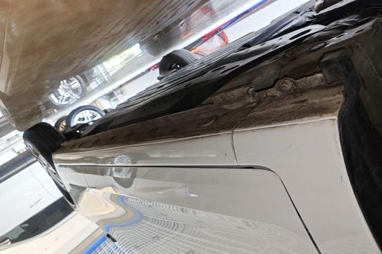 Used Honda Fit 2021 1.5L CVT Trendy Run Pro Edition Left Side Sill