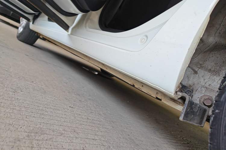 Used Honda Fit 2021 1.5L CVT Trend Edition Left Side Sill