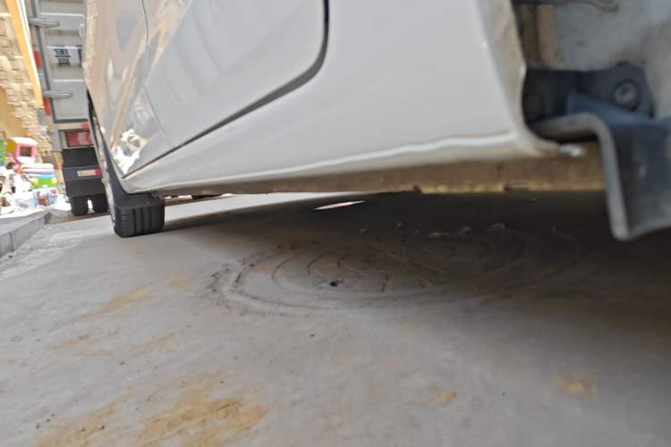 Used Honda Fit 2021 1.5L CVT Trendy Sports Edition Left Side Sill