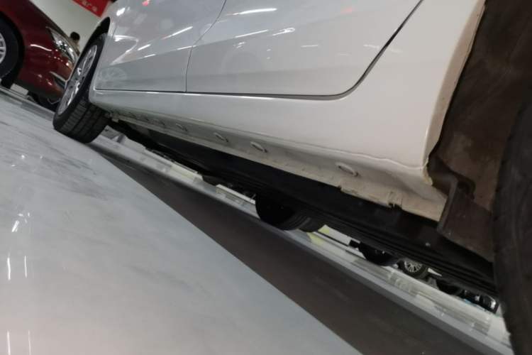 Used Honda Fit 2021 1.5L CVT Trendy Run Pro Edition Left Side Sill