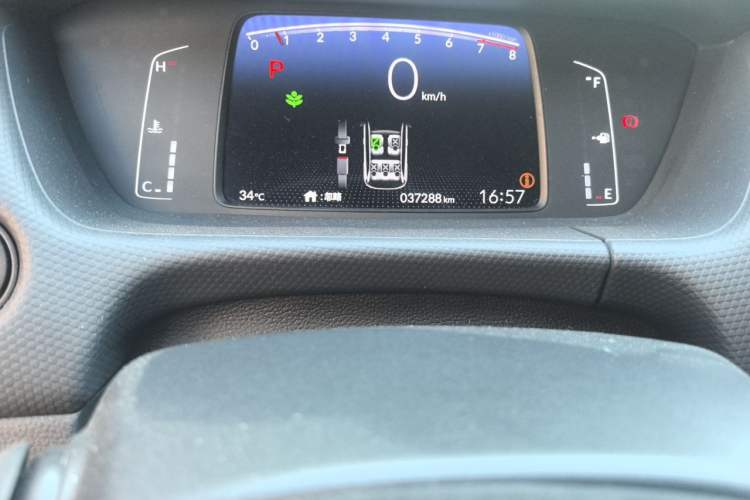 Used Honda Fit 2021 1.5L CVT Trendy Version Odometer Close Up