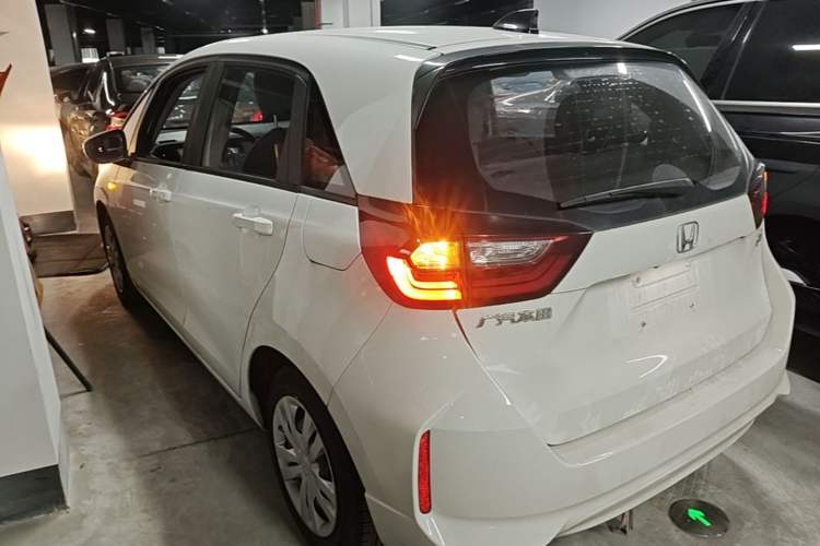 Used Honda Fit 2021 1.5L CVT Trend Edition Rear Left 45 Deg