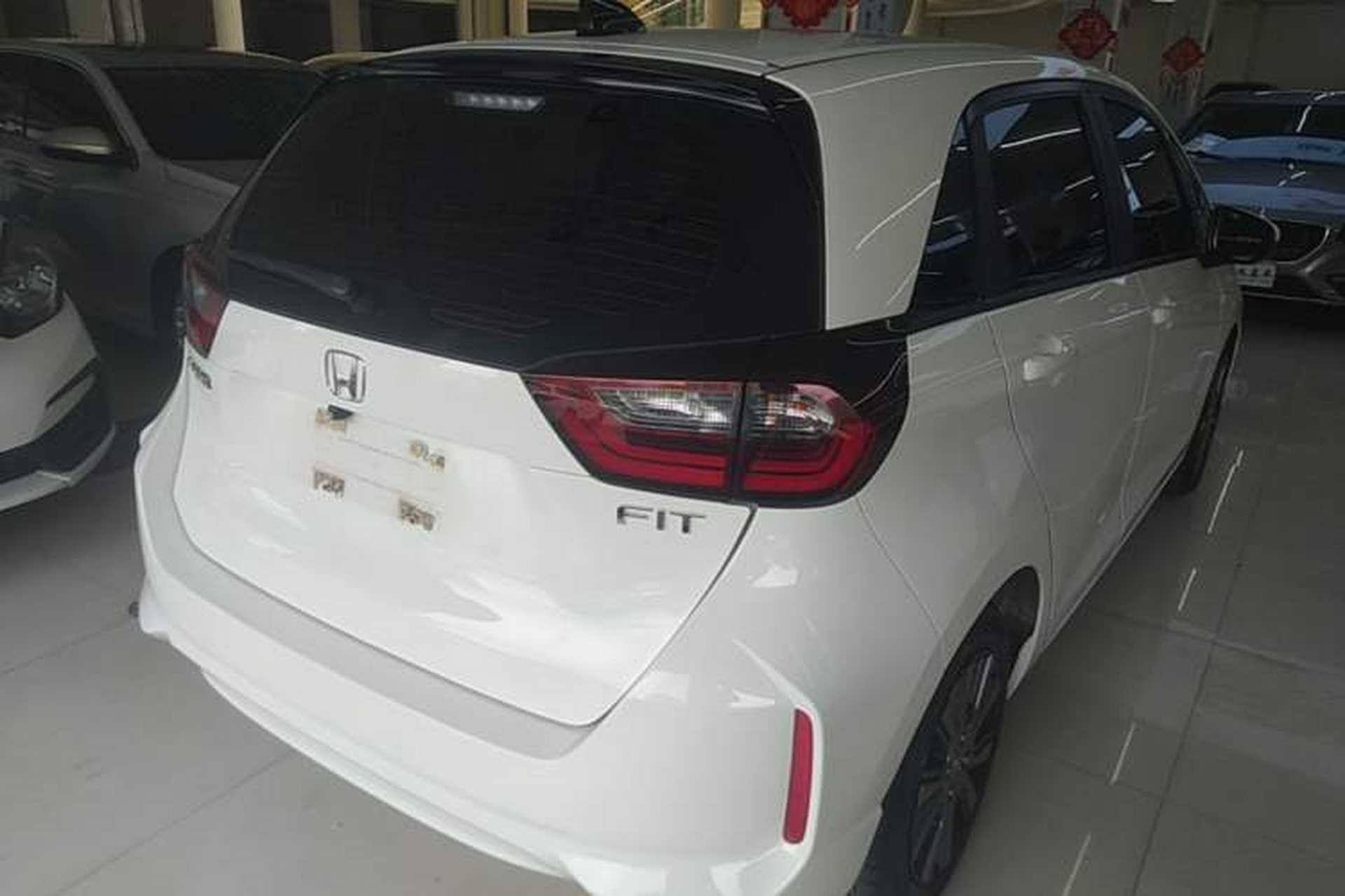 Used Honda Fit 2021 1.5L CVT Trend Edition Rear Right 45 Deg