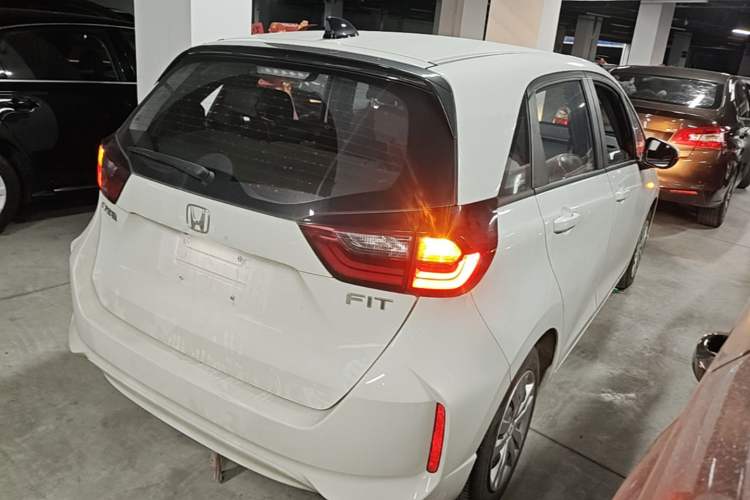 Used Honda Fit 2021 1.5L CVT Trend Edition Rear Right 45 Deg