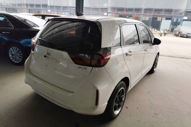 Used Honda Fit 2021 1.5L CVT Trend Edition Rear Right 45 Deg