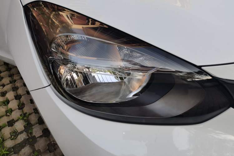 Used Honda Fit 2021 1.5L CVT Trendy Edition Right Front Headlight