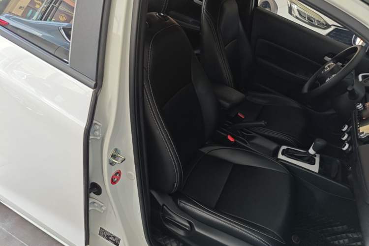 Used Honda Fit 2021 1.5L CVT Trend Edition Right Front Seat