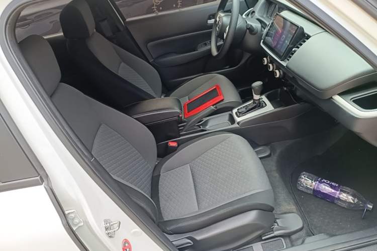Used Honda Fit 2021 1.5L CVT Trendy Run Pro Edition Right Front Seat