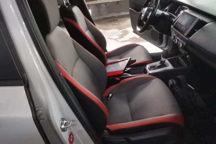 Used Honda Fit 2021 1.5L CVT Trendy Run Pro Edition Right Front Seat