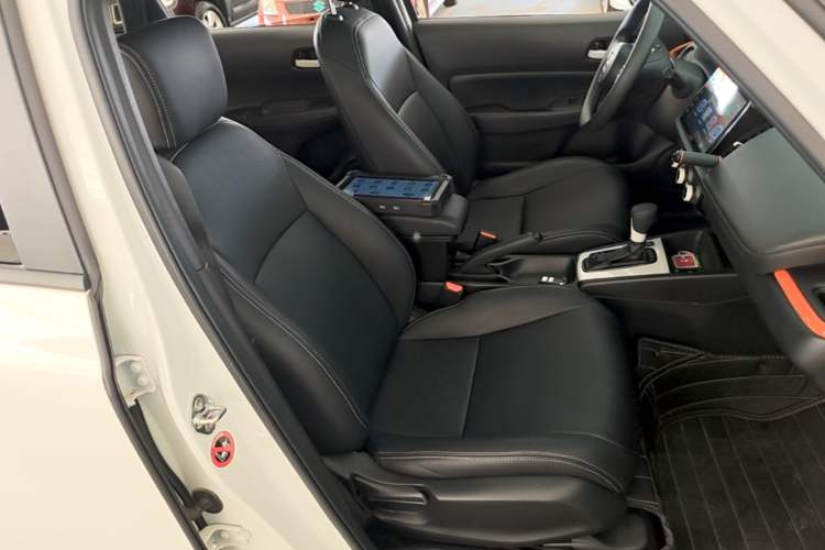 Used Honda Fit 2021 1.5L CVT Trendy Sports Edition Right Front Seat