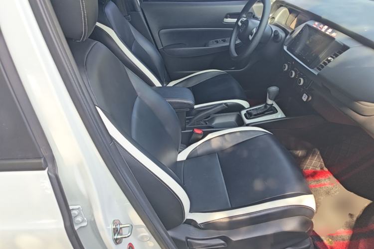 Used Honda Fit 2021 1.5L CVT Trendy Edition Right Front Seat