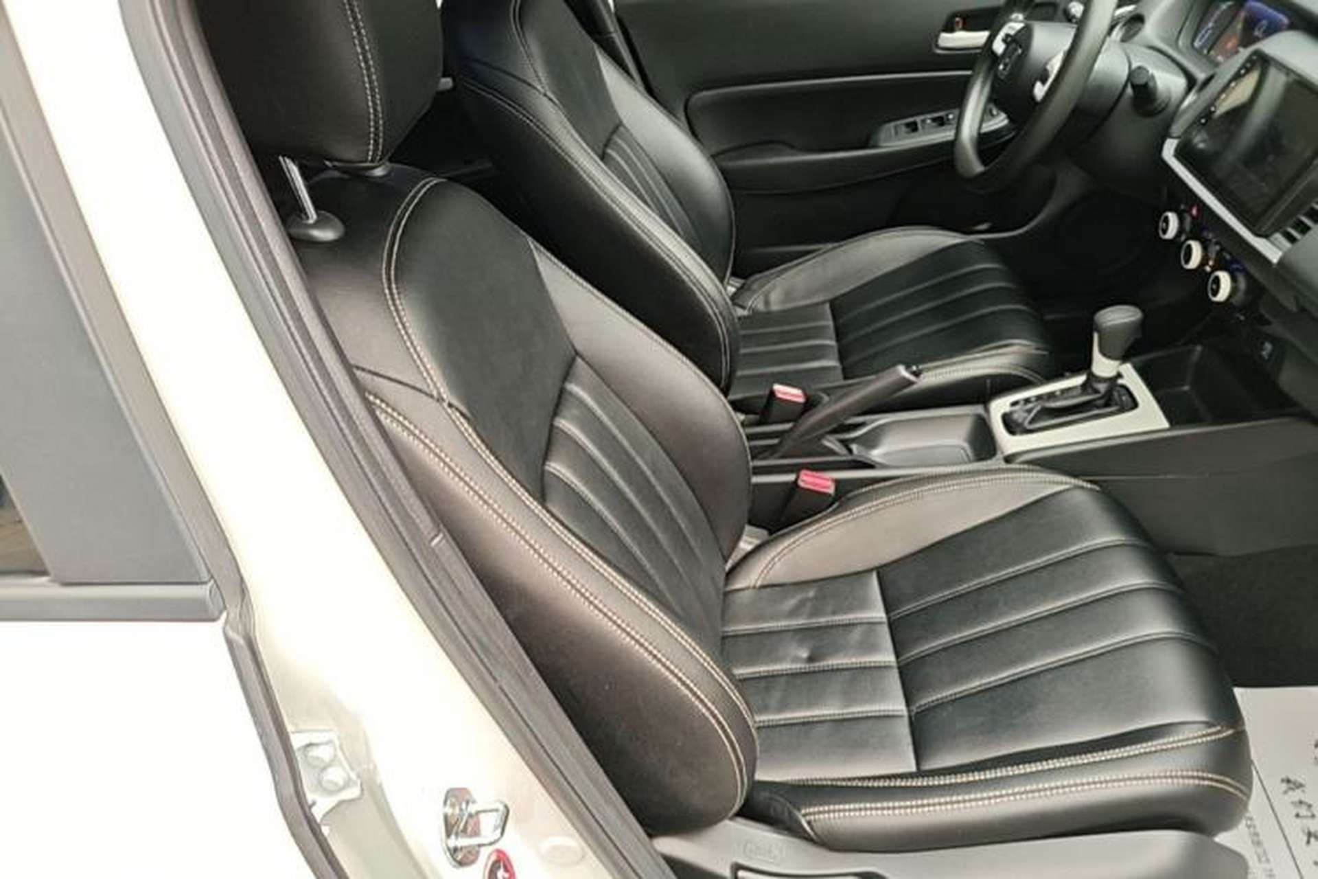 Used Honda Fit 2021 1.5L CVT Trendy Edition Right Front Seat