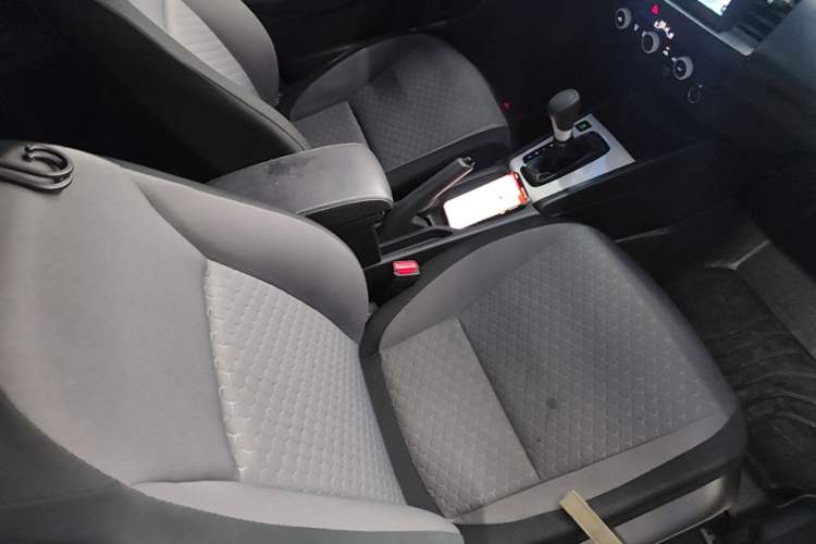 Used Honda Fit 2021 1.5L CVT Trendy Edition Right Front Seat