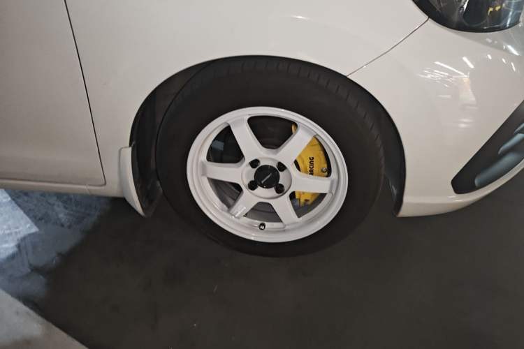 Used Honda Fit 2021 1.5L CVT Trendy Edition Right Front Wheel Hub