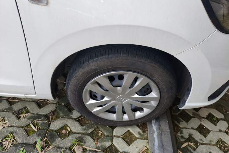 Used Honda Fit 2021 1.5L CVT Trend Edition Right Front Wheel Hub
